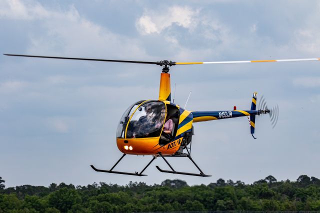 Robinson R-22 (N153JR) - Rotor School's N153JR Arriving at KBOW.