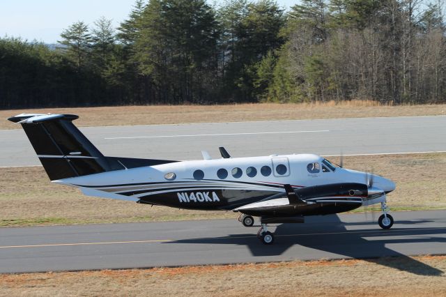 Beechcraft Super King Air 200 (N140KA)