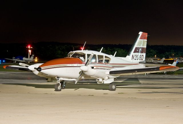 Piper Apache (N208D) - N208D  Piper PA-23-250 Aztec  KFDK  20110902