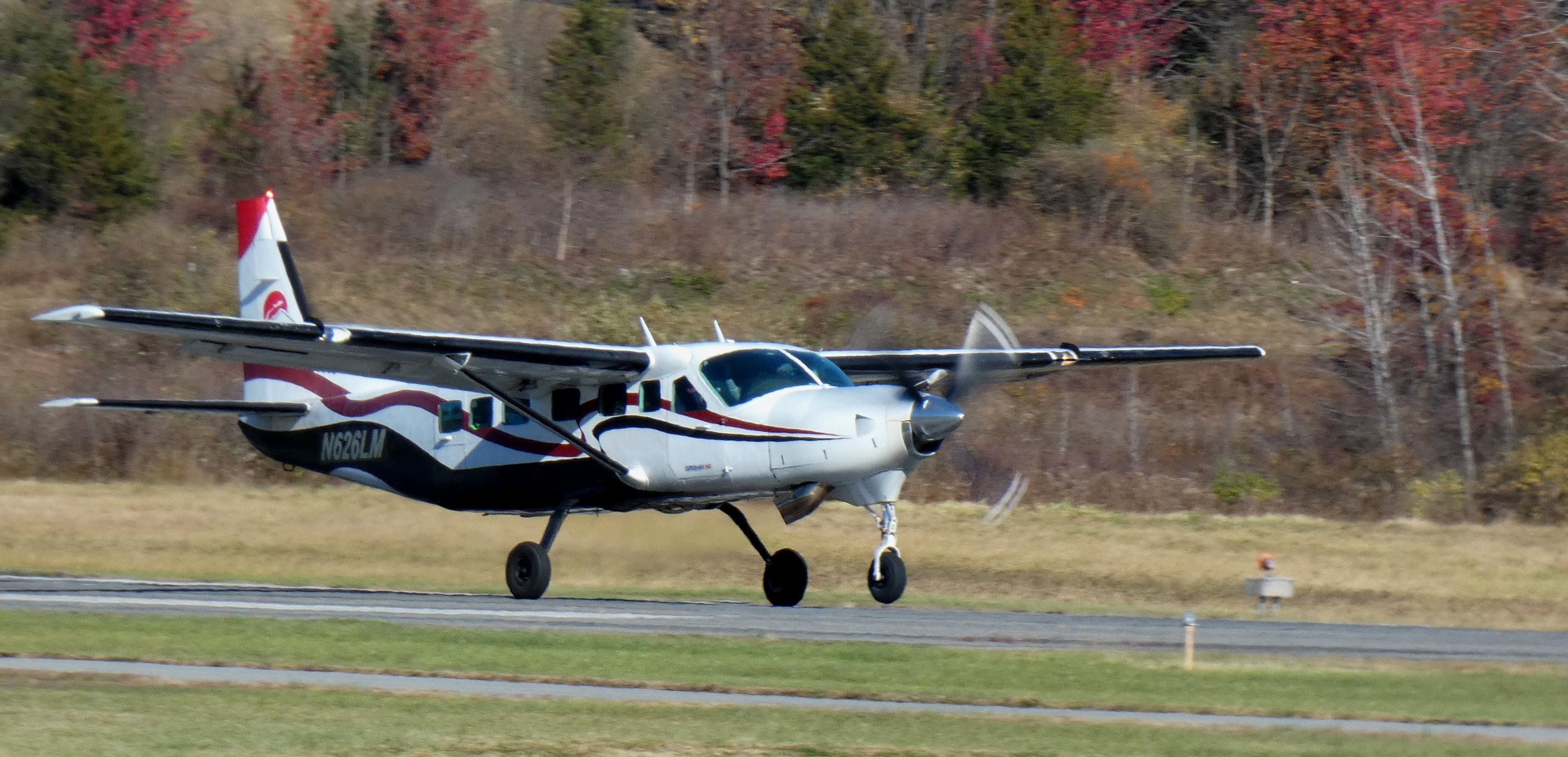 Cessna Caravan (N626LM) - Touching down is this Skydive Sussex 1998 Cessna 208B Grand Caravan in the Autumn of 2024.