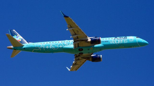 Embraer ERJ-190 (PR-AYY)