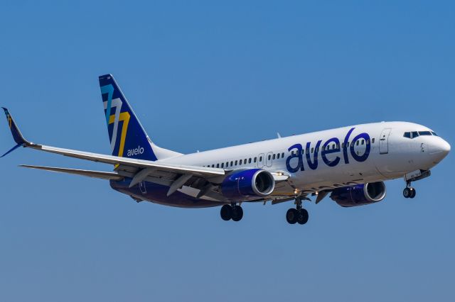 Boeing 737-800 (N801XT) - Avelo Airlines arriving at Burbank after a short flight from Phoenix 