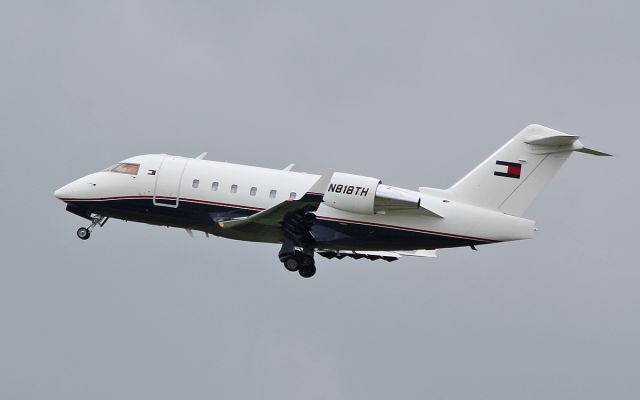 Canadair Challenger (N818TH) - cl-600 n818th tommy hilfiger dep shannon 29/5/17.