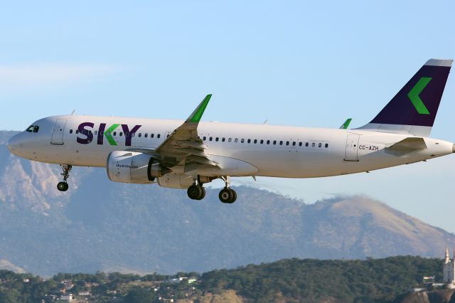 Airbus A320 (CC-AZH)