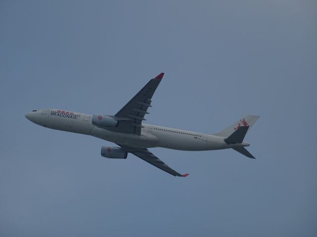 Airbus A330-300 (B-HLB)