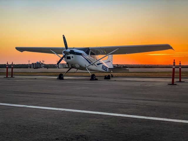 Cessna Skywagon (N6325E)