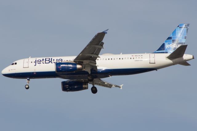 Airbus A320 (N624JB)