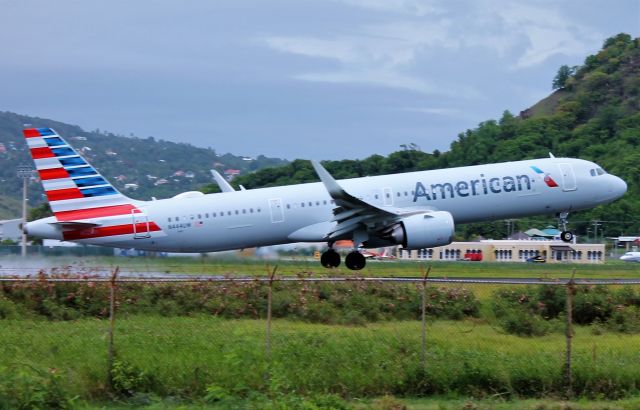 Airbus A321neo (N444UW)