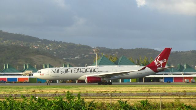 Airbus A330-300 (G-VRAY)