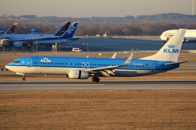 Boeing 737-800 (PH-BCB)