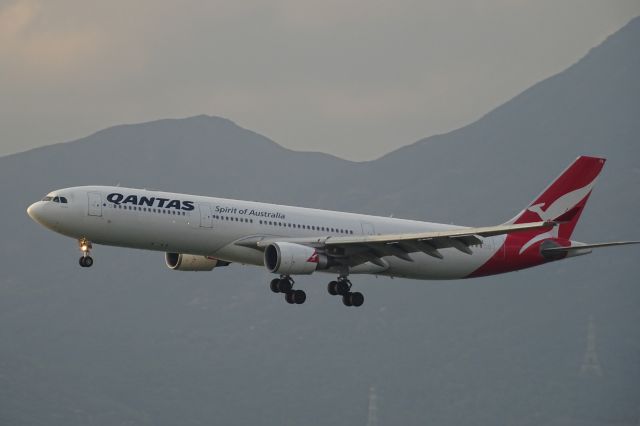 Airbus A330-300 (VH-QPA)