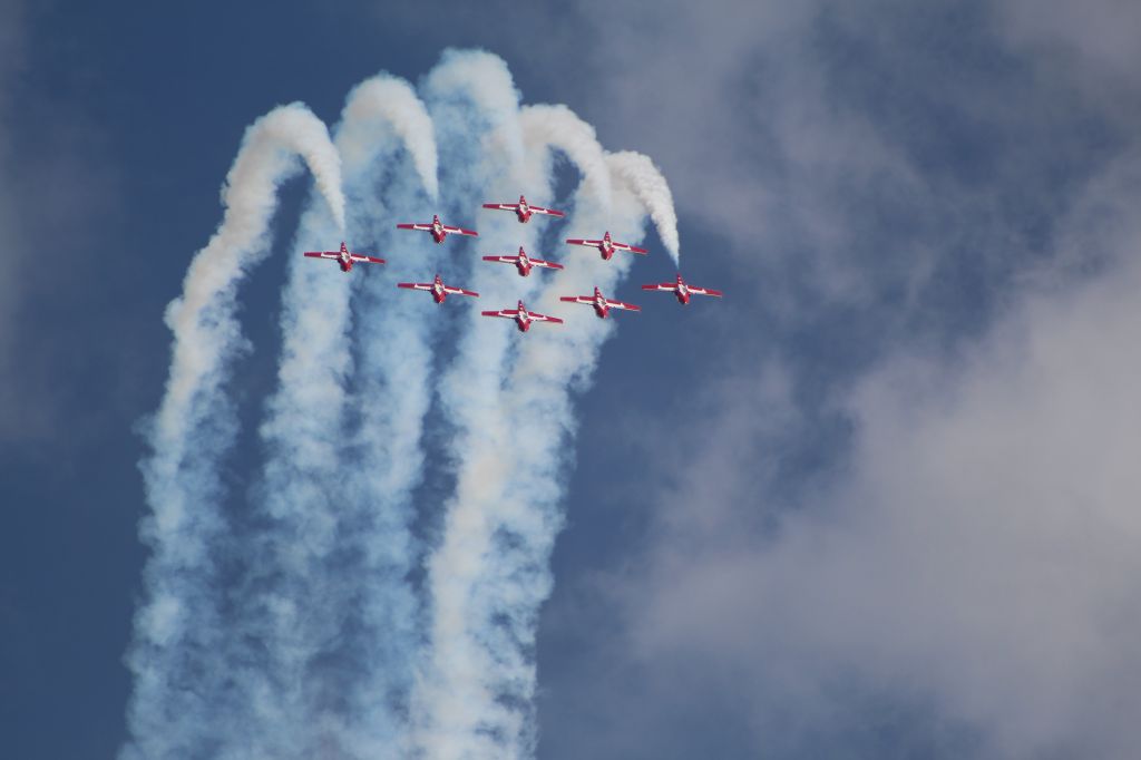 Canadair CL-41 Tutor (11-4033) - Snowbirds Preforming in a high show during the 2016 Atlantic Canadian Airshow in Miramichi New Brunswick, First Preformance in Miramichi since 1998