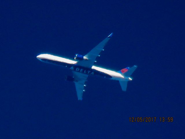 Boeing 757-200 (N554RW)