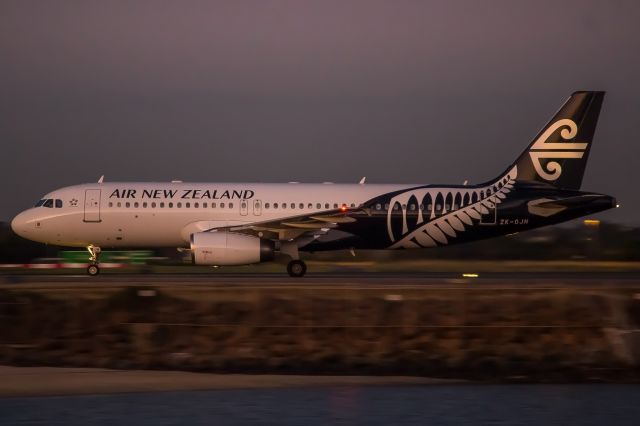 Airbus A320 (ZK-OJN)