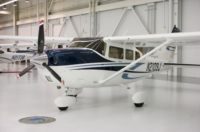 Cessna 206 Stationair (N2109J)