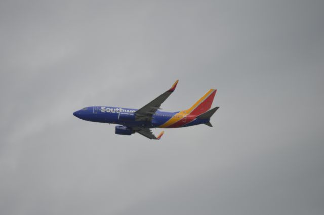 Boeing 737-700 (N428WN) - SWA 3062 Departing on-time for KBWI