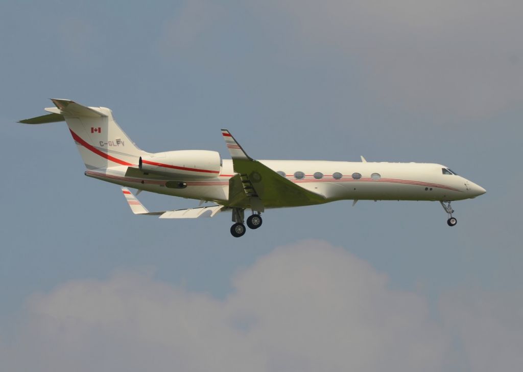 Gulfstream Aerospace Gulfstream V (C-GLFV)