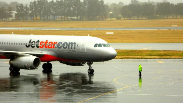 Airbus A320 (VH-VGF) - Maybe he can pull the aircraft onto Runway 5 at YPAD