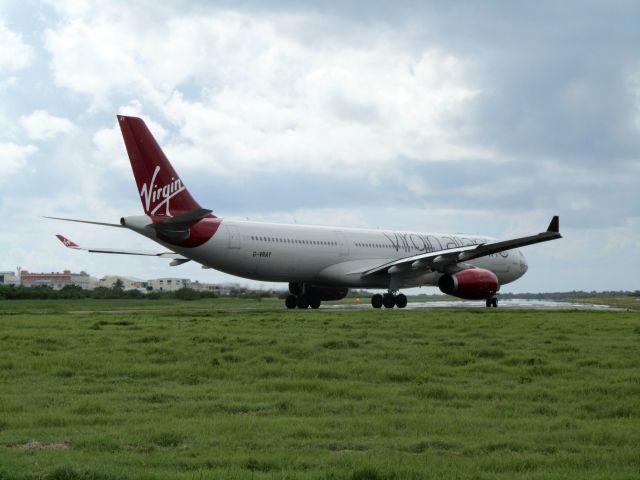 Airbus A330-300 (G-VRAY)