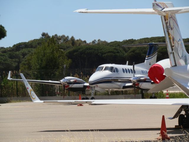 Beechcraft Super King Air 200 (G-CWCD) - 12 mai 2016 
