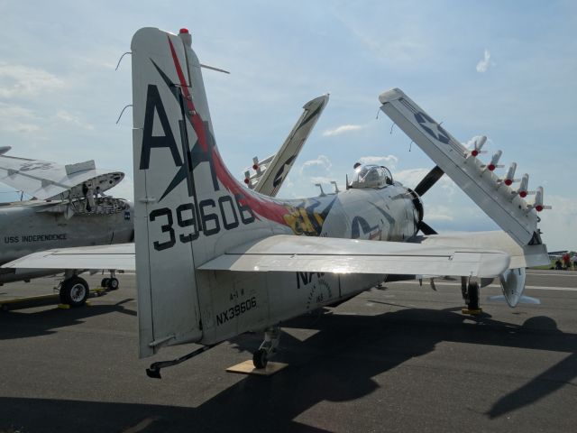 Douglas AD Skyraider (N39606) - Douglas AD-6 Skyraider (1955 C/N 10838)