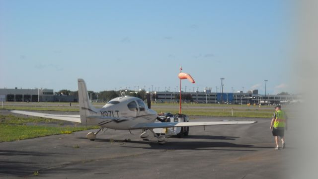 Cirrus SR-22 (N97LT)