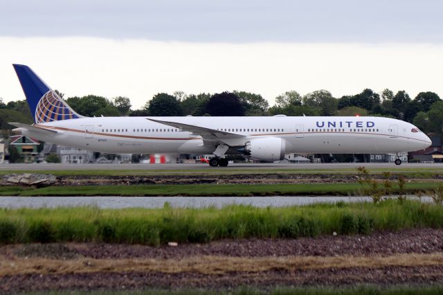 Boeing 787-8 (N17002) - Tel Aviv-Newark weather diversion. First visit to Boston for the 787-10