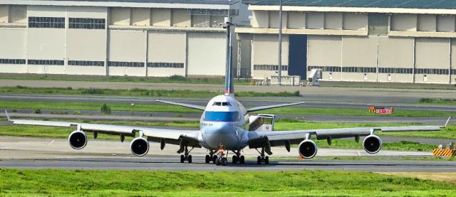 Boeing 747-400 (B-HKT)