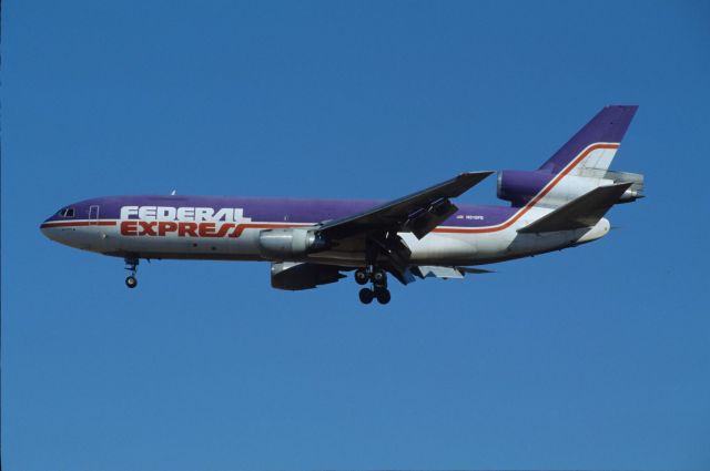 McDonnell Douglas DC-10 (N310FE) - Final Approach to Narita Intl Airport Rwy34 on 1991/01/06