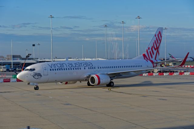 Boeing 737-800 (VH-YFN) - Coming in to Gate 12 in Melbourne