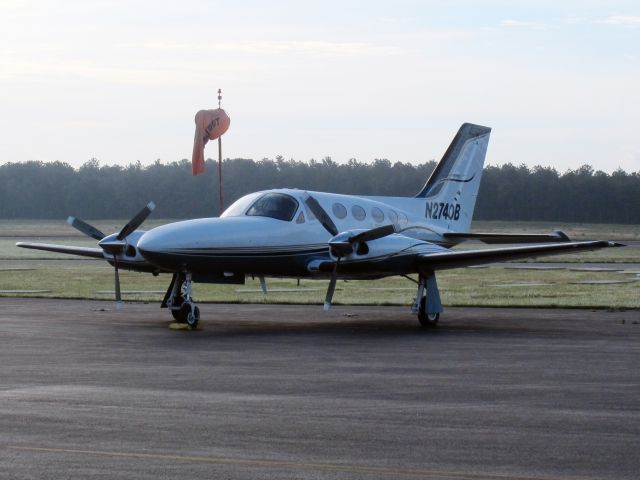 Cessna 421 (N2740B)