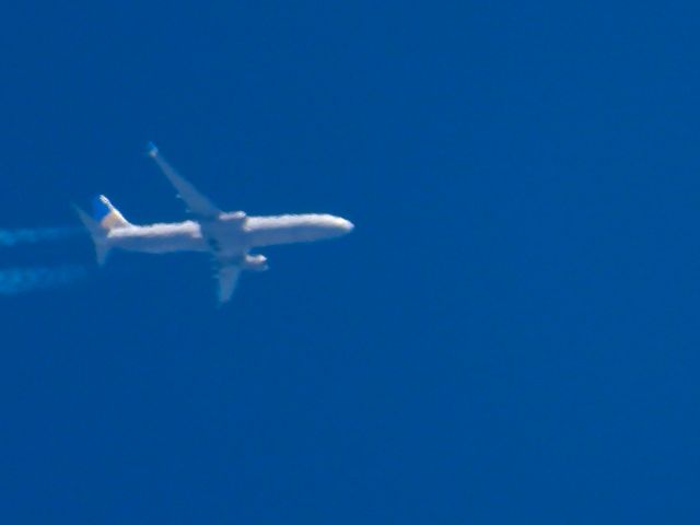 Boeing 737-900 (N63890) - UAL546br /SAN-IADbr /04/10/22