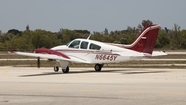 Beechcraft 55 Baron (N6645Y)