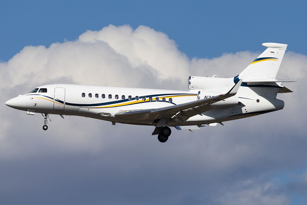 Dassault Falcon 7X (N302ML)