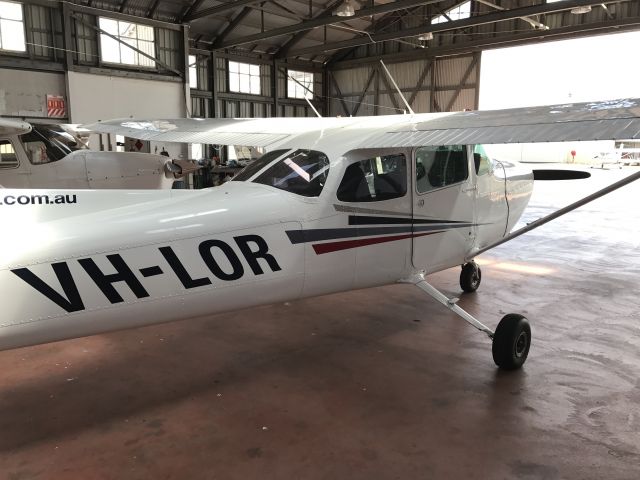 Cessna Skyhawk (VH-LOR)