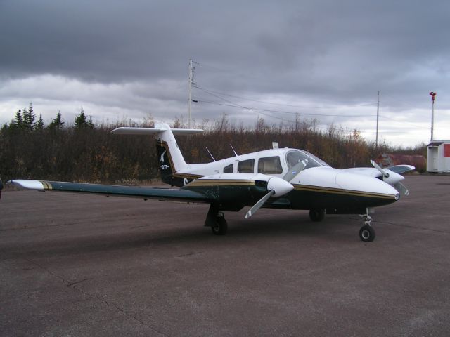 Piper PA-44 Seminole (C-GLKT) - Sittin pretty @ CCP2