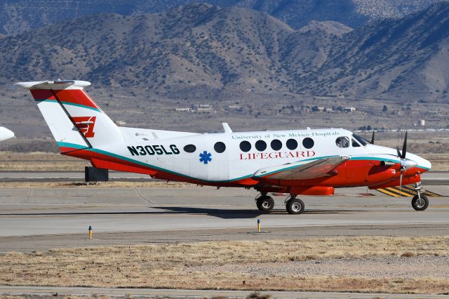 Beechcraft Super King Air 350 (N305LG)