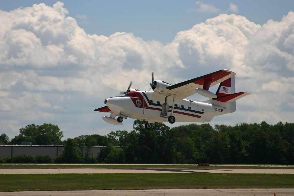 N7029F — - HU-16 taking off at the EAA Fly In 7-29-2005