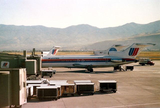 BOEING 727-200 (N7259U) - KSLC - August 1982 at Salt Lake - older terminal and they had Pan Am 727 at the gate N384PA in which I was totally surprised to see Pan Am at SLC in 1982.