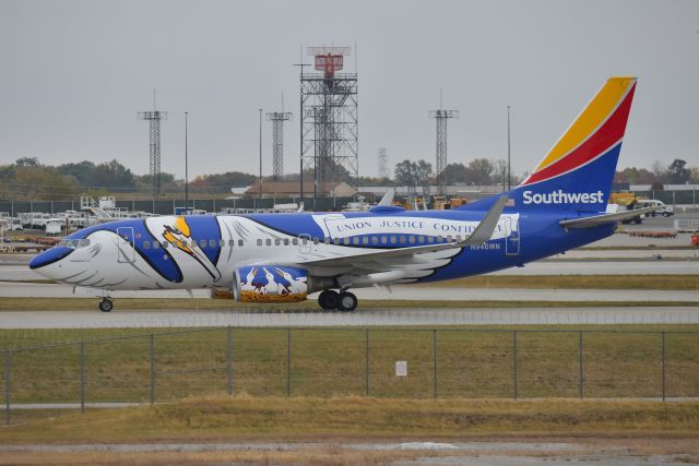 Boeing 737-700 (N946WN) - Louisiana One taxiing to the gate on 10-12-20