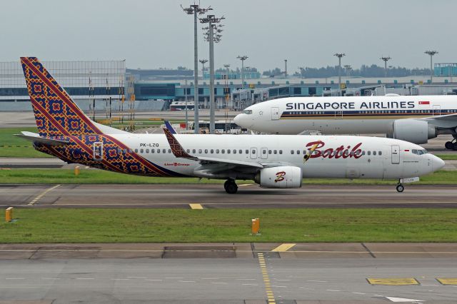 Boeing 737-800 (PK-LZQ)