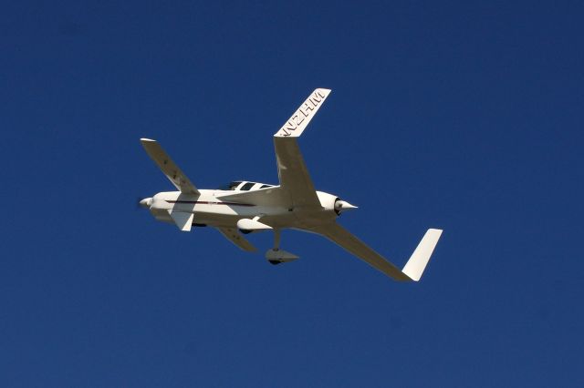 RUTAN Defiant (N2HM)