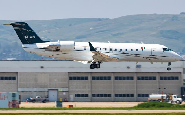 Canadair Regional Jet CRJ-200 (XB-DGD)