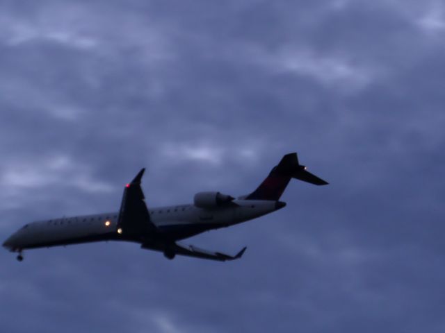 Canadair Regional Jet CRJ-700 — - Goddard Road