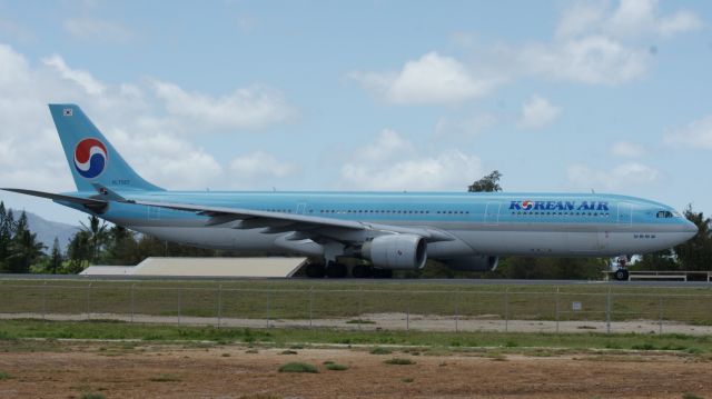 Airbus A330-300 (HL7587)