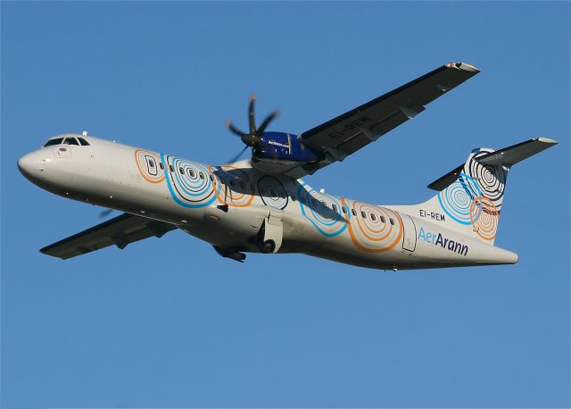 ATR ATR-72 (EI-REM) - Wearing the short lived Celtic "Triskells" livery, Aer Arann now flies under the "Aer Lingus Regional" livery