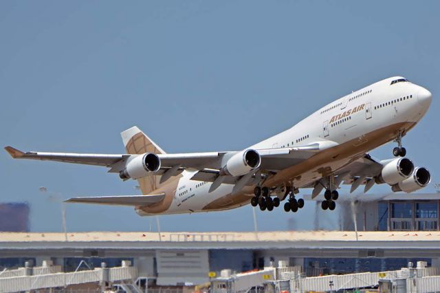 Boeing 747-400 (N263SG) - tlas Air Boeing 747-481 N263SG at Phoenix Sky Harbor on August 25, 2018. 