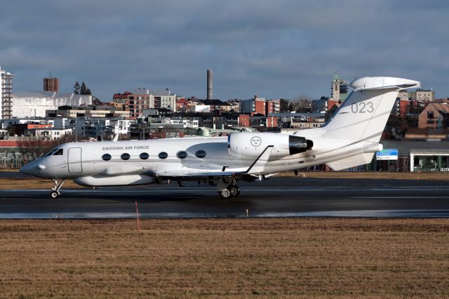 Gulfstream Aerospace Gulfstream IV (10-2003)