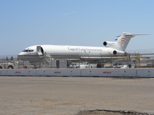 BOEING 727-200 (N715AA) - Cappy 1711 getting ready to go to KTOL, 6/16/08