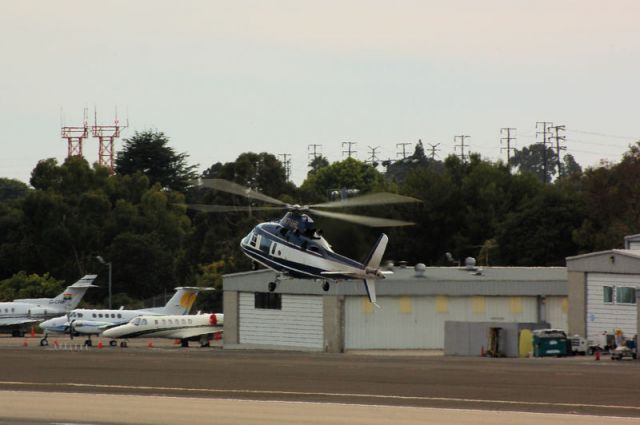 SABCA A-109 (N711HL) - Landing at SMO.    -By Fernando Sedeno